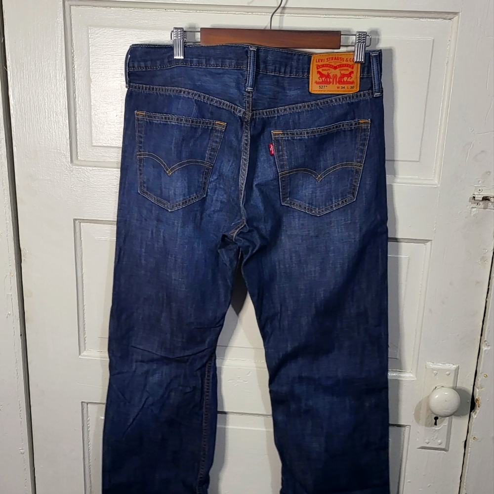 Levis jeans